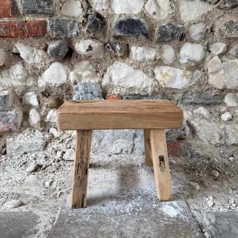 files/Reclaimed_Wooden_Small_Stool_Front.jpg