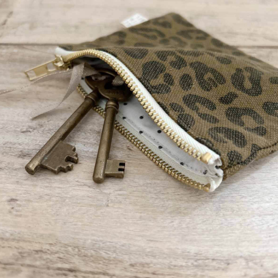 Rose In April Marie Purse Olive Leopard Print open