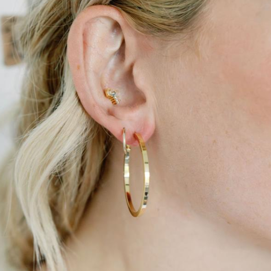 White Leaf Medium Simple Hoop in Gold