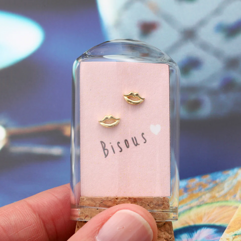 Attic Creations Little Notes Lips Earrings - Gold