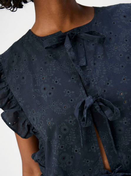 Object Ruffled Top - Black (Sky Captain)