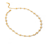 Daisy Necklace In White & Gold