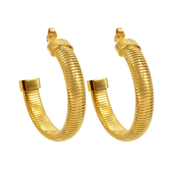 C-shaped Ridged Earring In Gold