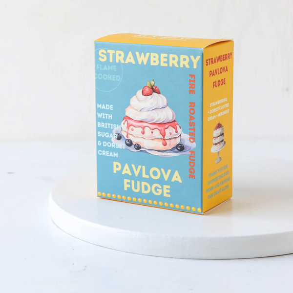 Dorset Clotted Cream - Strawberry Pavlova Fudge