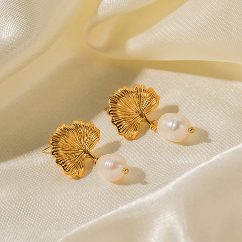 Consortium Textured Leaf & Freshwater Pearl