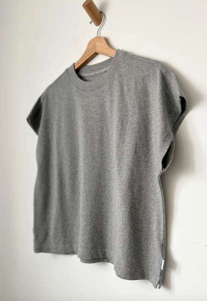 Le Bon Shoppe Jeanne Tee - Heather Grey