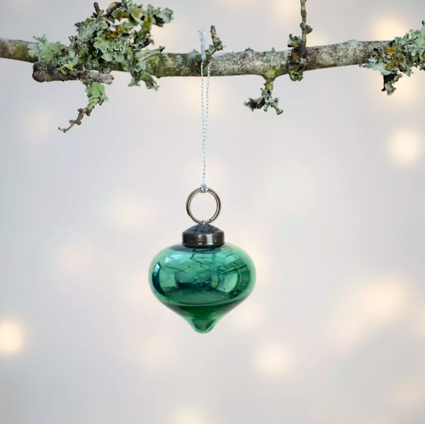 Shiny Green Onion Bauble