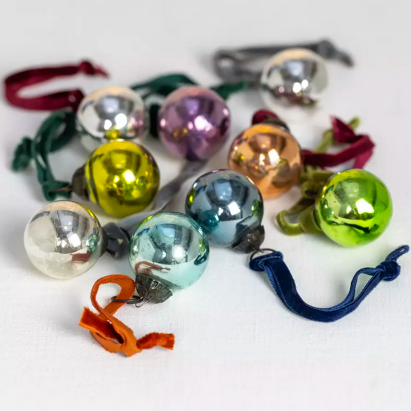 Textured Baubles with Sari Loops