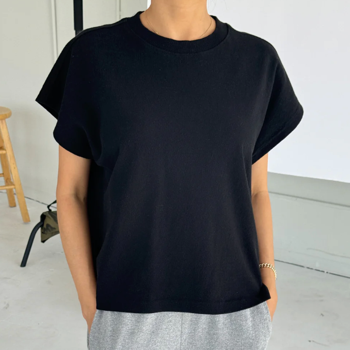 Le Bon Shoppe Jeanne Tee - Black