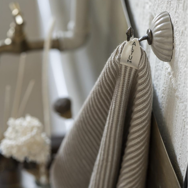 Ceramic Scalloped Wall Hook
