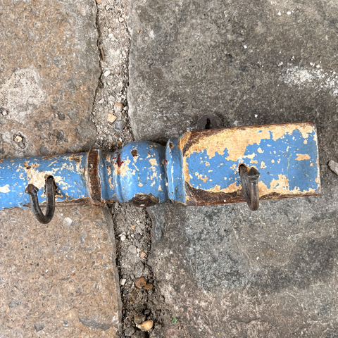 files/Set_of_5_Vintage_Hooks_on_a_Blue_Painted_Balustrade_style.png
