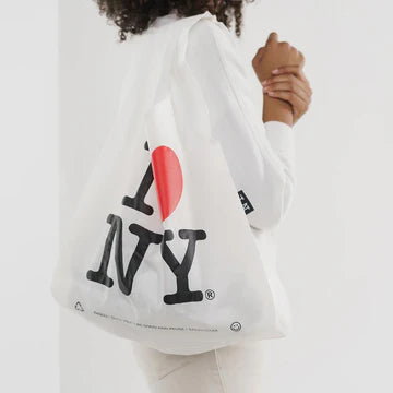 files/Standard_Baggu_I_Love_NY_Reusable_Bag_03_360x_9523a017-8f9a-48d2-a17c-5383648aa122.webp