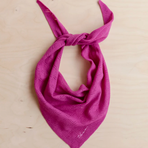 files/TBCo_-_Merino_Wool_Triangle_Scarf_in_Magenta_Pointelle.png