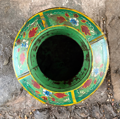 files/Vintage_Hand_Painted_Decorative_Metal_Pot_Green.png