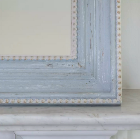 files/Vintage_Mirror_-_Soft_Grey_close_up.png