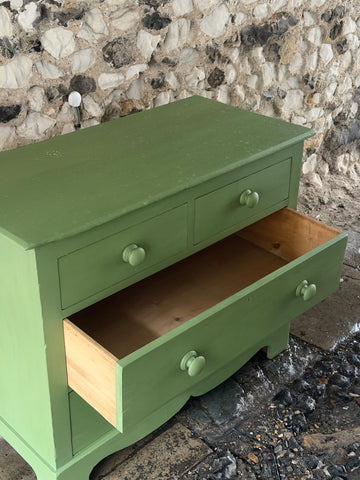 files/Vintage_Painted_Chest_Of_Drawers_Open_Drawers.jpg
