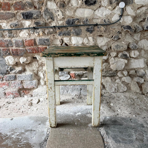 files/Vintage_Painted_Table.jpg
