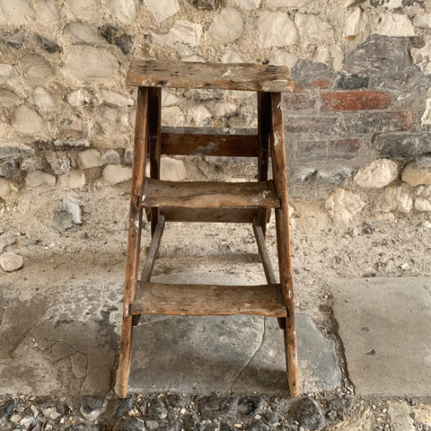 files/Vintage_Step_Ladder_Front.heic