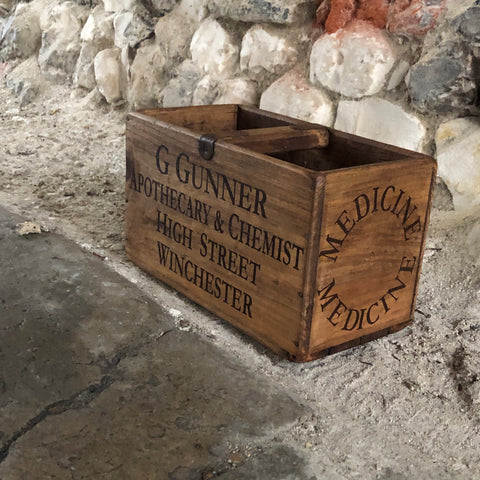 files/Vintage_Style_G_Gunner_Wooden_Storage_Box_-Medium_Side.heic