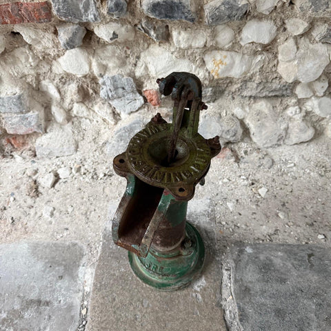 files/Vintage_Water_-_Pump.jpg
