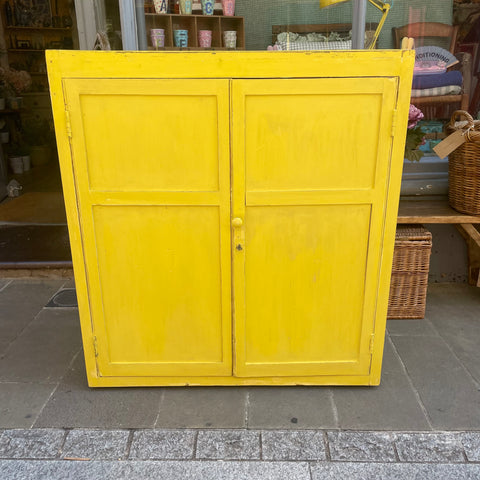 files/Vintage_Yellow_Painted_Cupboard.jpg