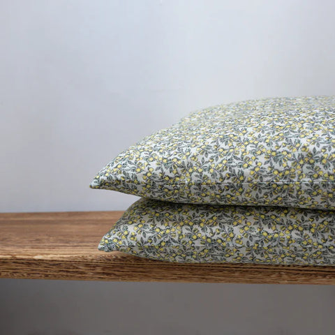 files/ib-laursen-vintage-lemon-cushion-1_540x_ddf8dbdf-ed8a-413a-8be4-b8f0940ec538.webp