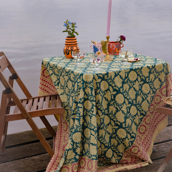 Lullaby Single Table Throw in Tote