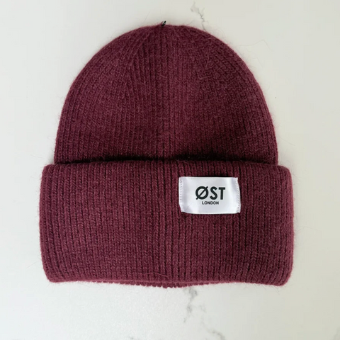 ost clara beanie burgundy