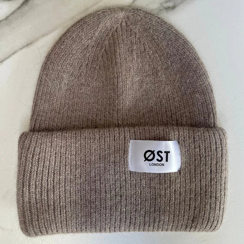 files/ost_london_clara_angora_beanie_brown.webp