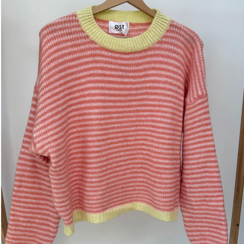 ost nanna peach and yellow jumper