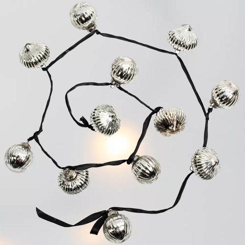 ribbedbauble