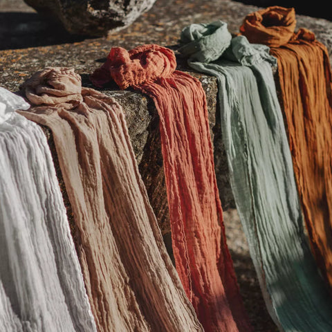 files/scarf-victoire.webp
