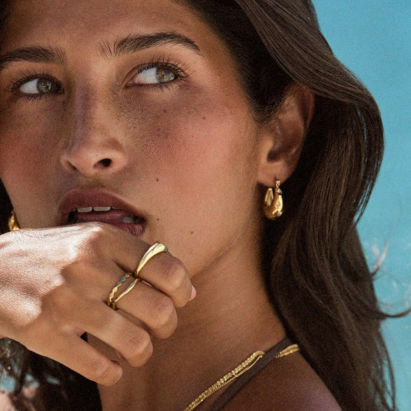 By Rae The Milos Hoops