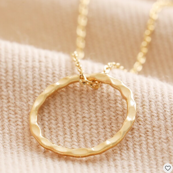 Hammered Halo Pendant Necklace in Gold