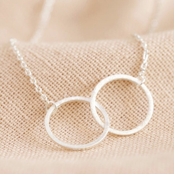 Lisa Angel Brushed Interlocking Hoop Necklace in Silver