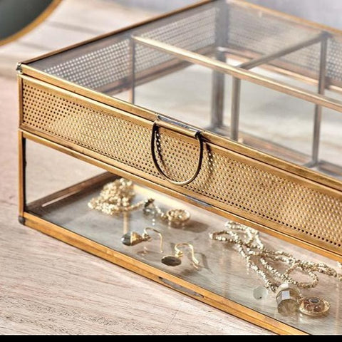 products/nkuku-tama-jewellery-box-5055672401155-15560199864429_800x533_crop_center_e8733c09-257f-487d-9491-ce0d9fc7cf64.jpg